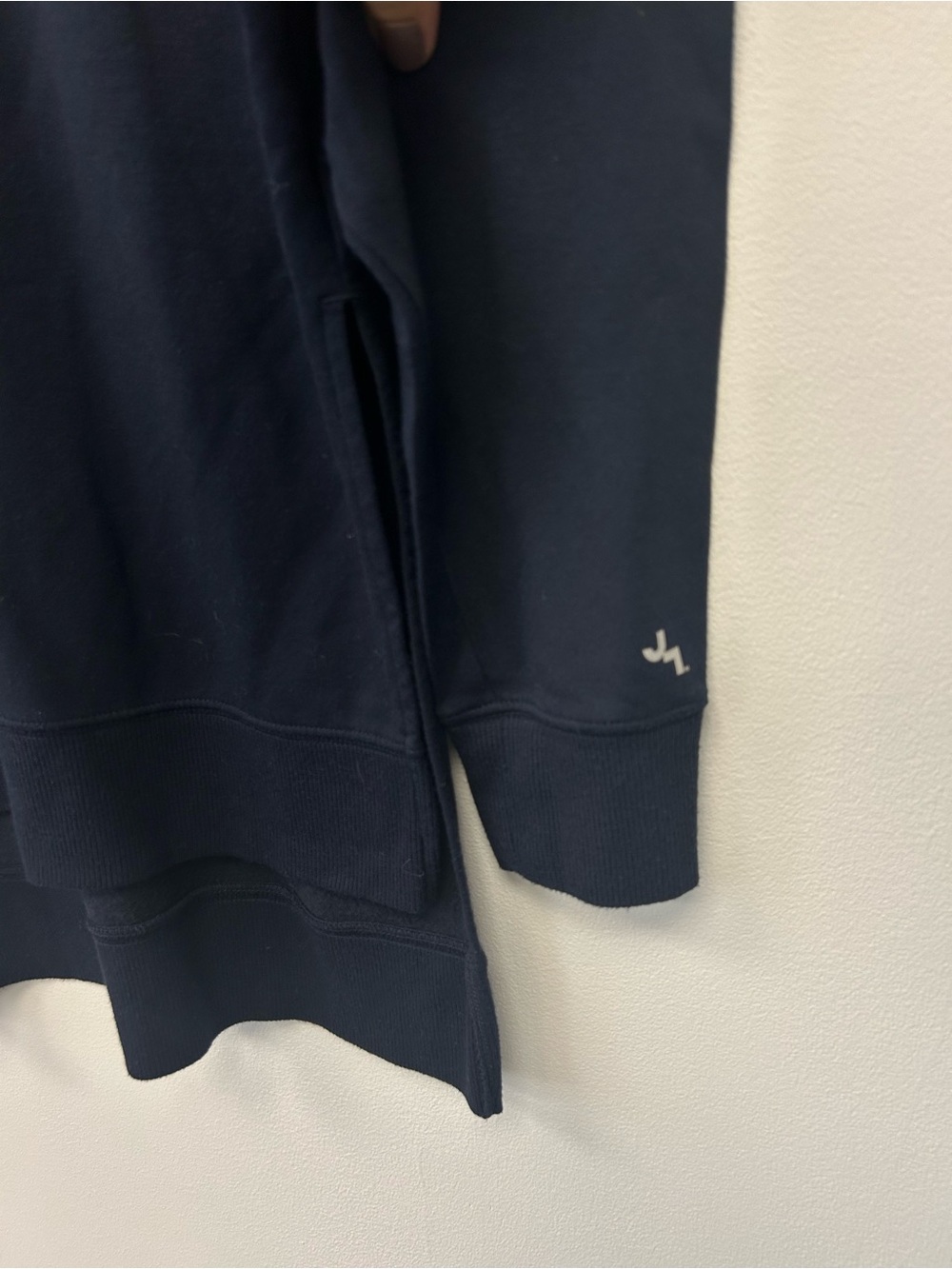 Joy Lab Women's Navy Crew Neck Long Sleeve Pullover Sweater Fall 18’ - Picture 3 of 6